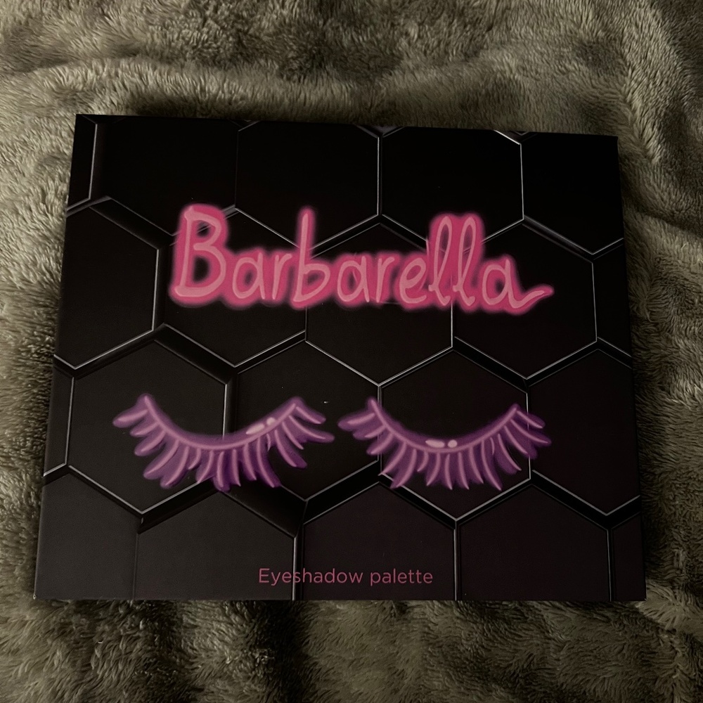 Beebeauty London Barbarella Palette